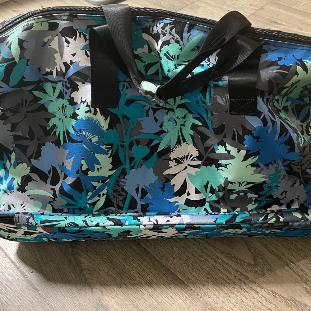 Vera Bradley Blue and Black Floral Travel Duffel Bag Luggage Suitcase Wheels
